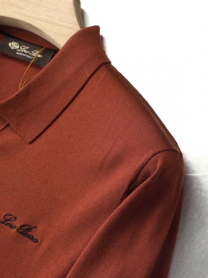 超级爆款推荐，秋冬新品男装系列爆款翻领毛衣针织衫，作为年度最是经典单品，经过设计重新演绎，独特风格设计，