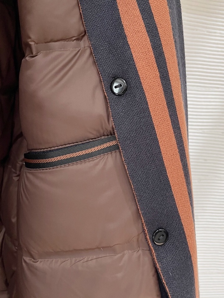 Ermenegildo Zegna 杰尼亚2025年秋冬新款杰尼亚羊毛羽绒服大衣\n颜色：黑色，藏青\n