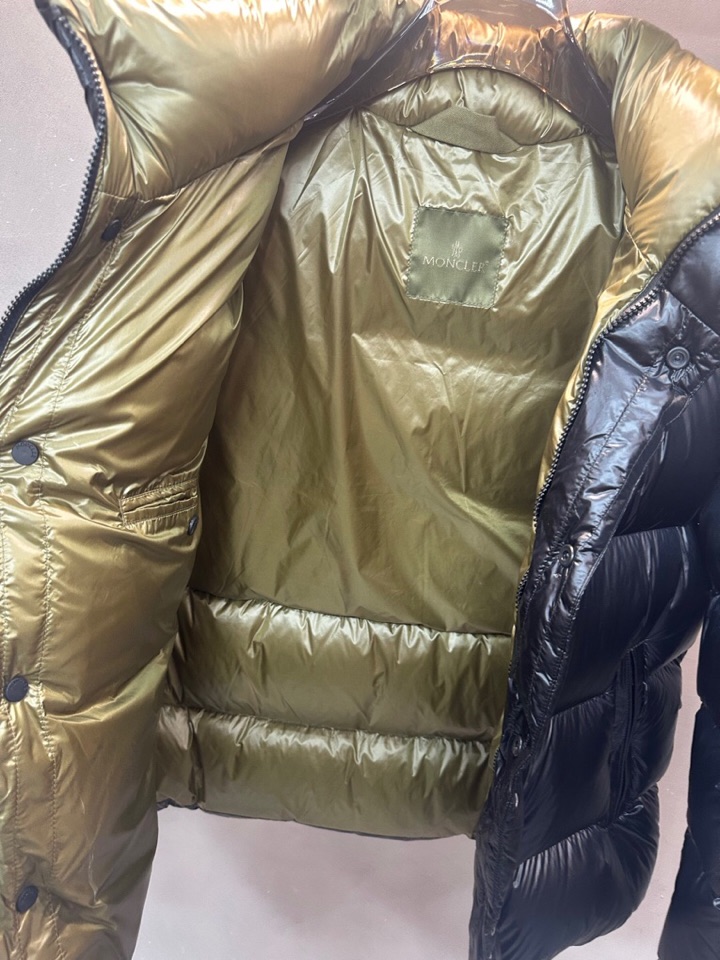 Moncler 蒙口25ss秋冬新款立领羽绒服\n码数:1 2 3 4 5（下单请报身高体重）
