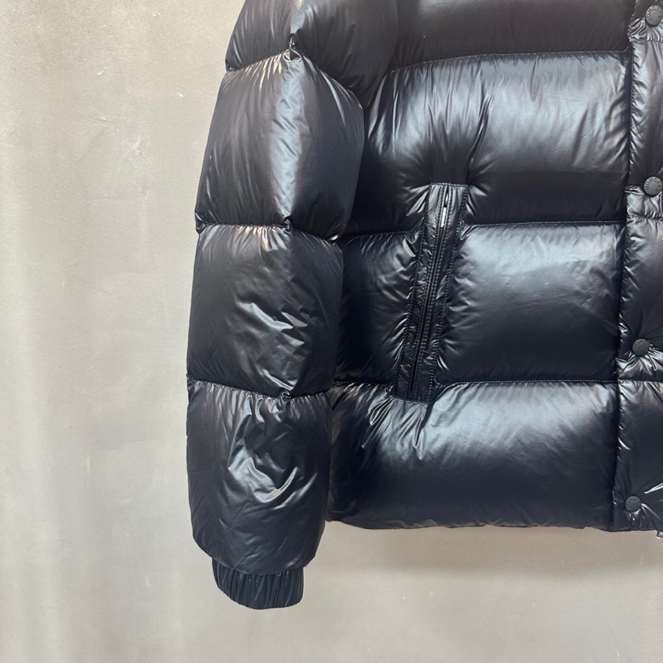 Moncler 蒙口25ss秋冬新款立领羽绒服\n码数:1 2 3 4 5（下单请报身高体重）