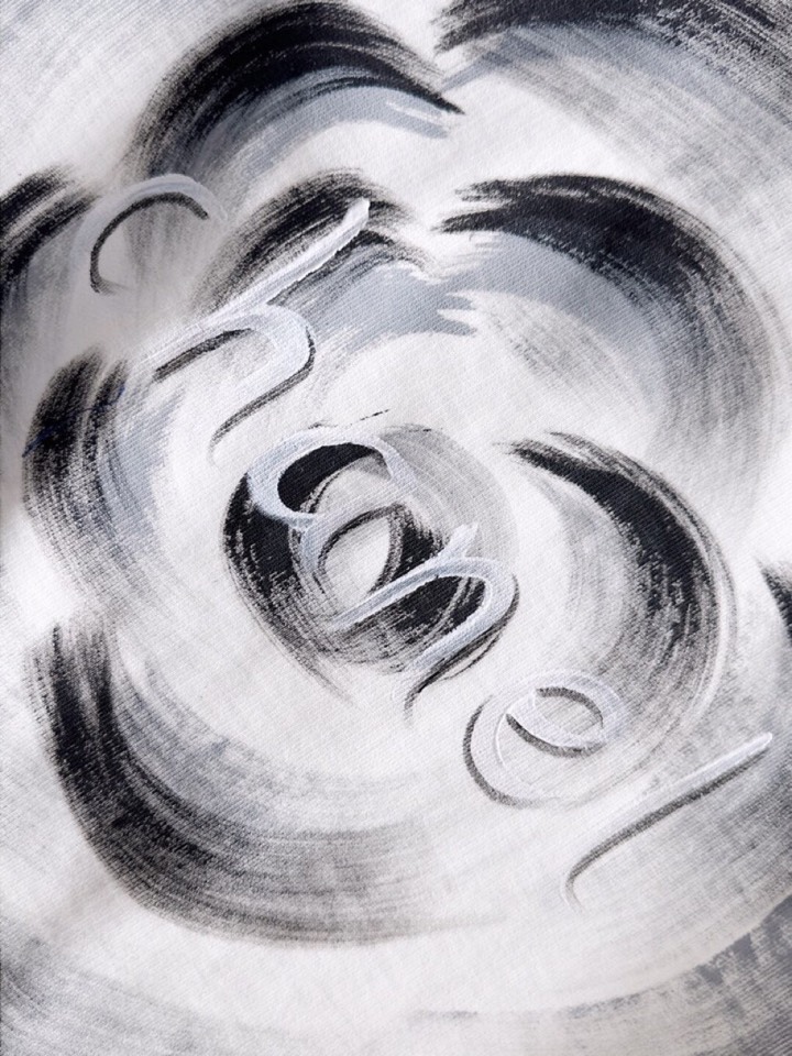 CHANEL 香奈儿25SS秋冬圆领卫衣，500克重 区别市面 质感无解 版型也真的是绝绝子 每一季新品