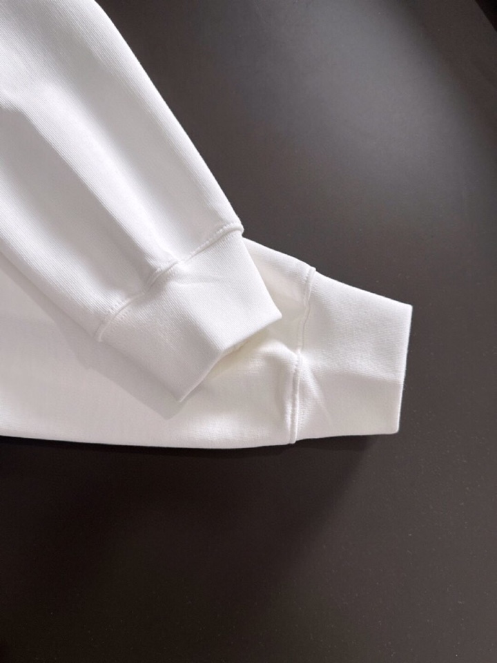 CHANEL 香奈儿25SS秋冬圆领卫衣，500克重 区别市面 质感无解 版型也真的是绝绝子 每一季新品