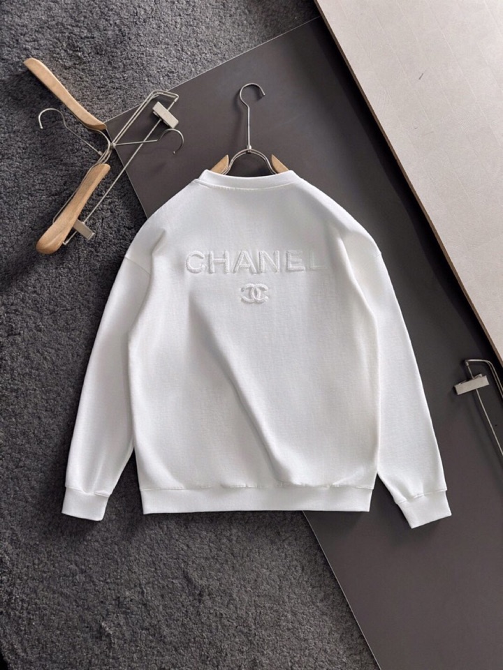 CHANEL 香奈儿25SS秋冬圆领卫衣，500克重 区别市面 质感无解 版型也真的是绝绝子 每一季新品