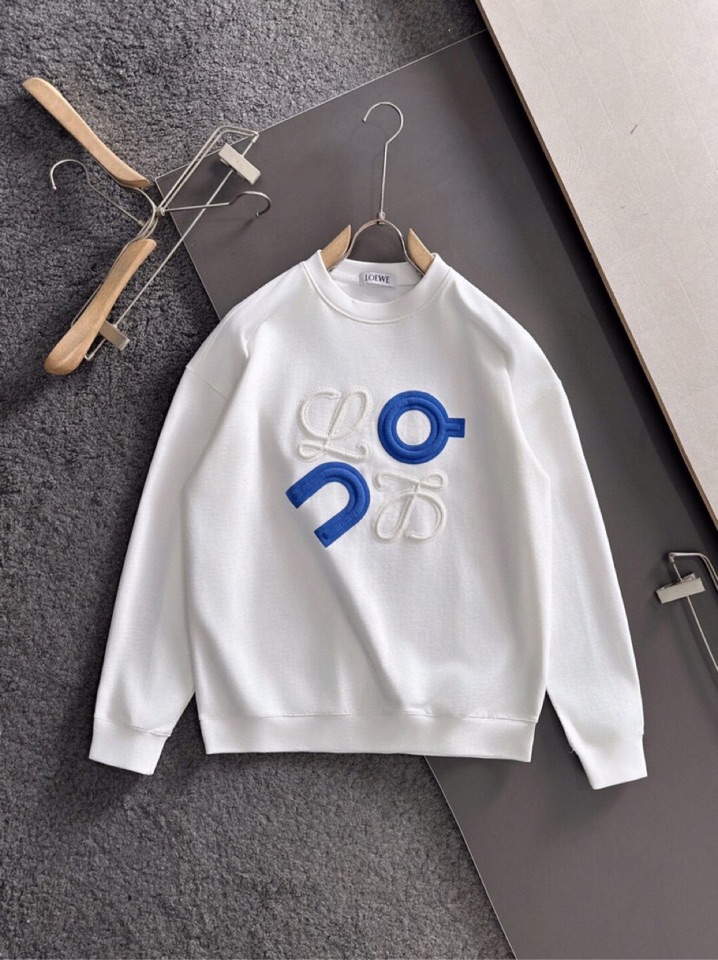 LOEWE 罗意威25SS秋冬圆领卫衣，500克重 区别市面 质感无解 版型也真的是绝绝子 每一季新品版