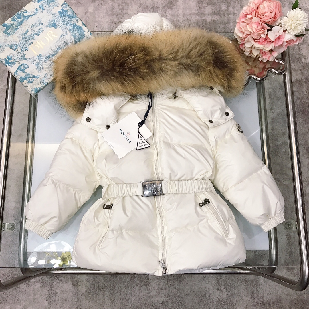 NO:617291,[Ready stock] Extra large fur collar. Really like it. Recommended model Moncler. Children's down jacket is exclusively customized. Exclusive first release of natural oversized real raccoon dog fur collar. Made of imported top-grade 95 white duck down. 5 feather fillings. 3 complete standards.  Size 0-2-4-6-8-10-12 Suitable for height 90---120-130-140-150CM [High-end customized models are non-refundable and non-exchangeable. Order ready-made European sizes. Just place an order according to your actual height, no need to be too big], clothes, Moncler, down jacket,19860909【现货发】 超大毛领 实物真心赞 推荐款 moncler 蒙口 儿童羽绒服独家订制 独家首发天然超大真实貉子毛领 采用进口顶级95白鸭绒 5羽毛填充物 3标齐全  码数0-2-4-6-8-10-12适身高90---120-130-140-150CM穿【高端定制款不退不换下单现做款尺码欧码 按照实际身高下单即可,无需贪大噢】,衣服,Moncler,down jacket,,Children's