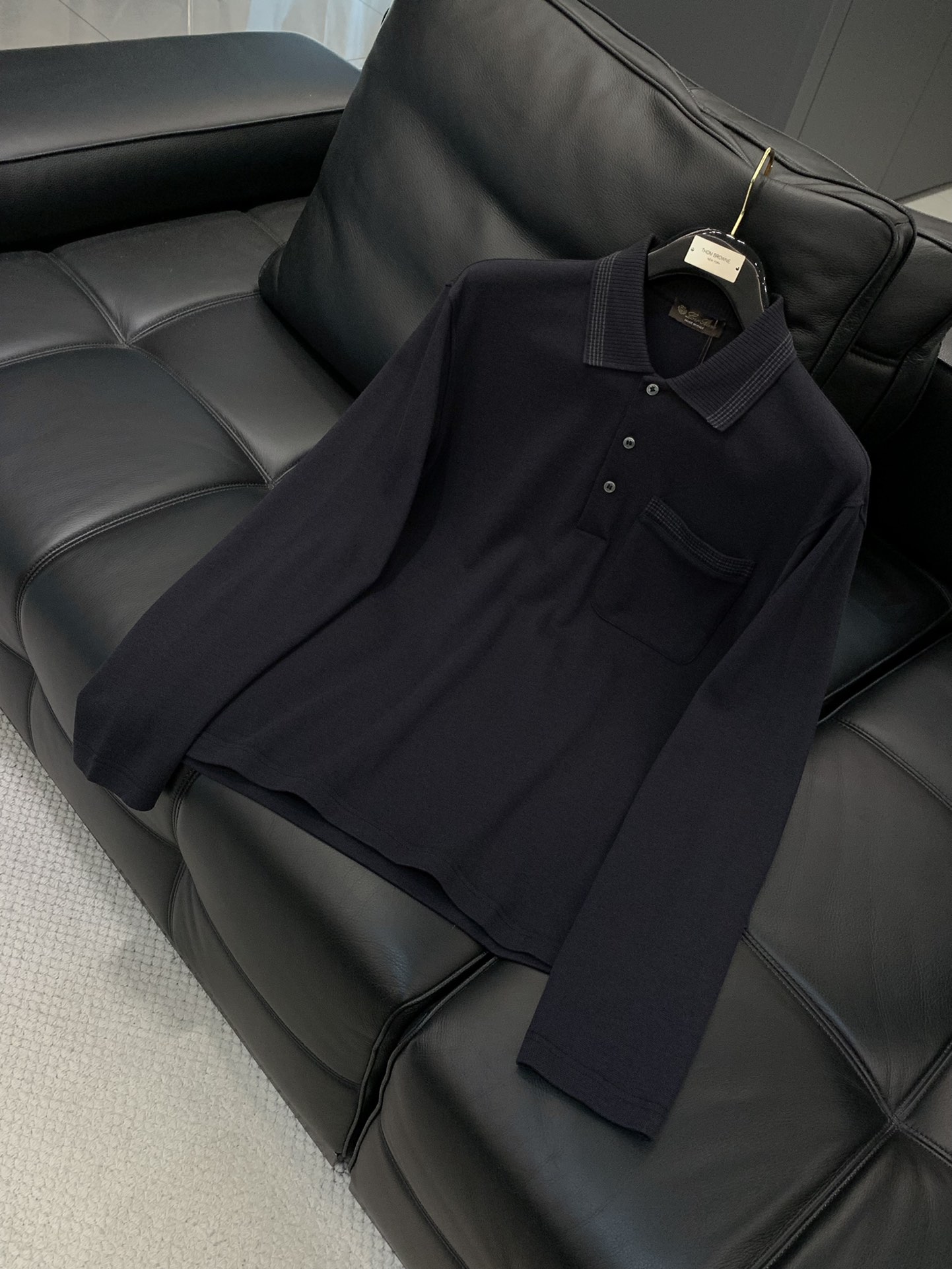 ，lP🆕新款黑色长袖 面料成份: 40%棉30%莫代尔20%腈纶10%羊毛新款细腻易打理羊毛男士翻领短袖