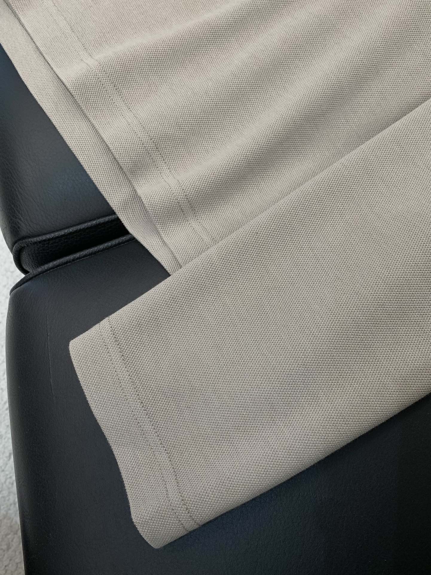 ，lP🆕新款黑色长袖 面料成份: 40%棉30%莫代尔20%腈纶10%羊毛新款细腻易打理羊毛男士翻领短袖