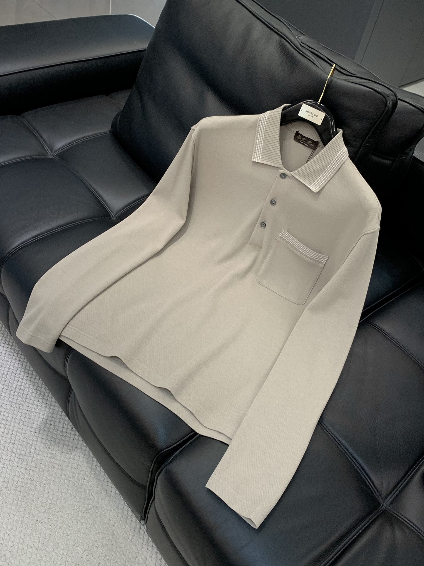 ，lP🆕新款黑色长袖 面料成份: 40%棉30%莫代尔20%腈纶10%羊毛新款细腻易打理羊毛男士翻领短袖