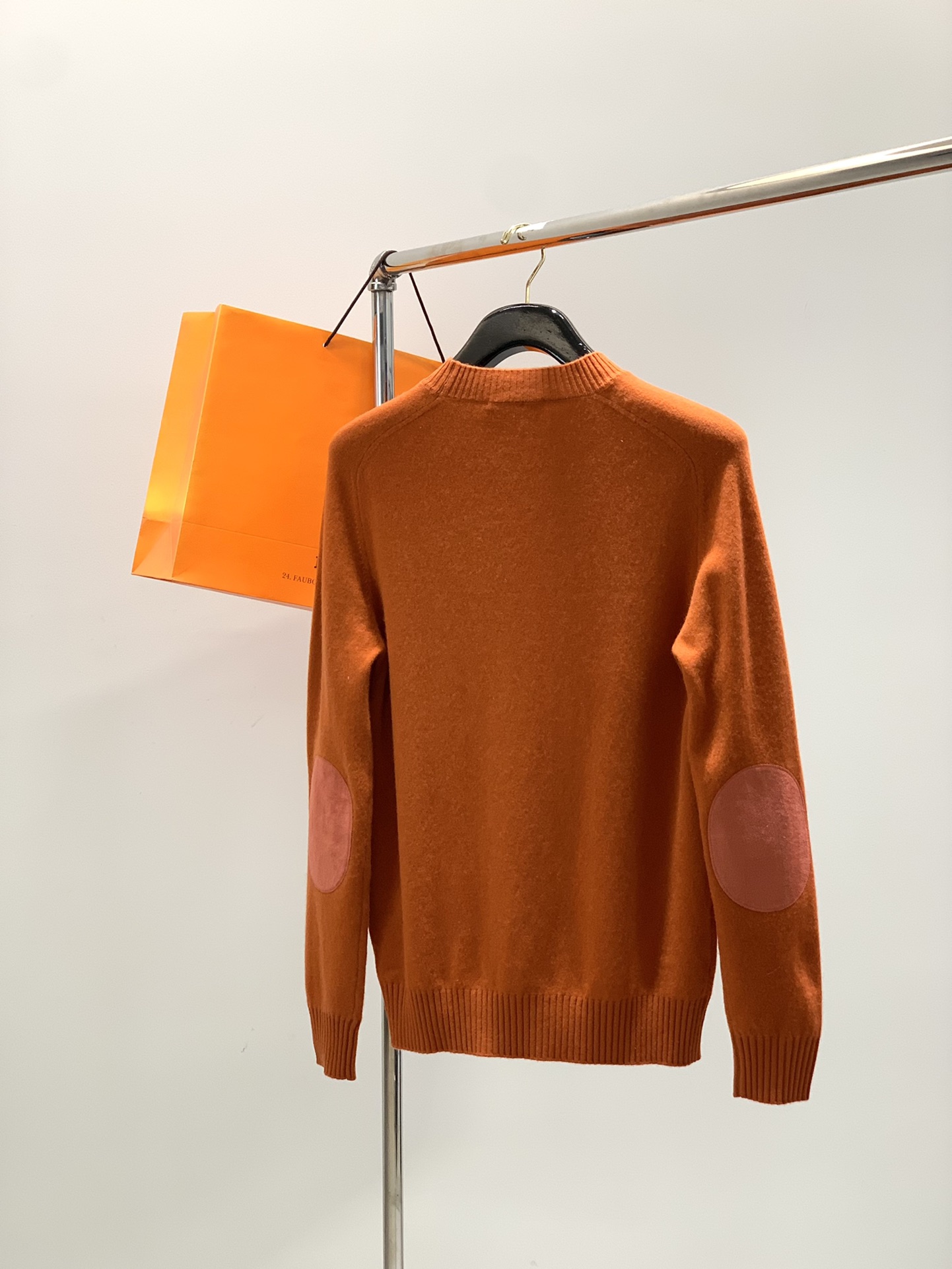 ，Hermès 爱马仕，2025冬季最新品，专柜同步有售，原单狠货，时尚休闲圆领🦙羊毛长袖针织毛衣，定制