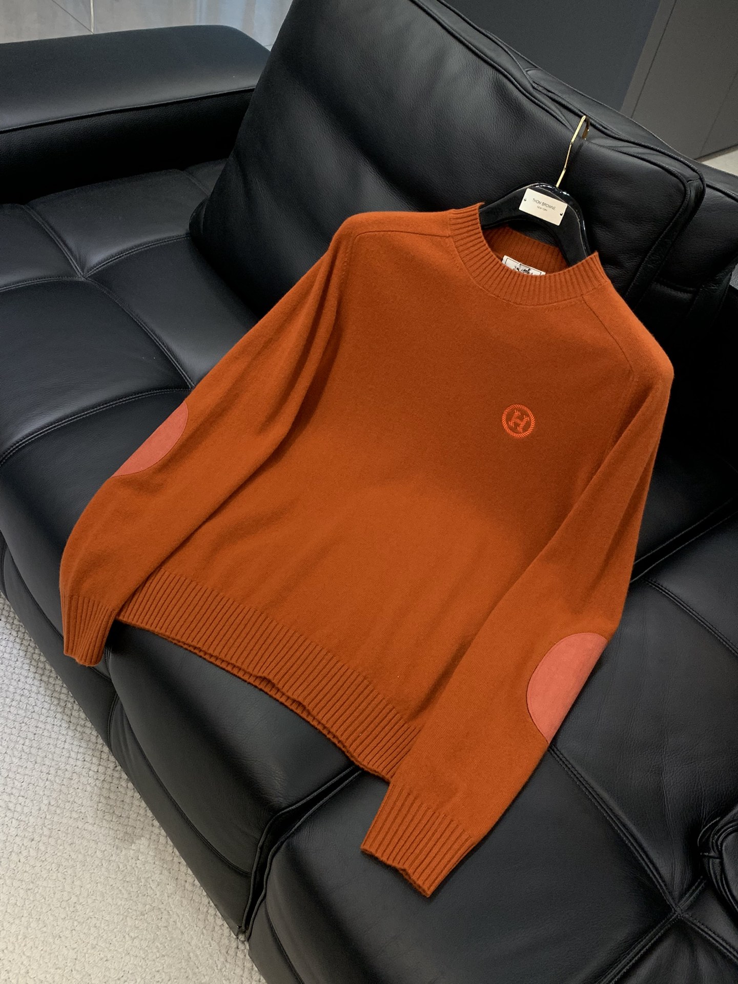 ，Hermès 爱马仕，2025冬季最新品，专柜同步有售，原单狠货，时尚休闲圆领🦙羊毛长袖针织毛衣，定制