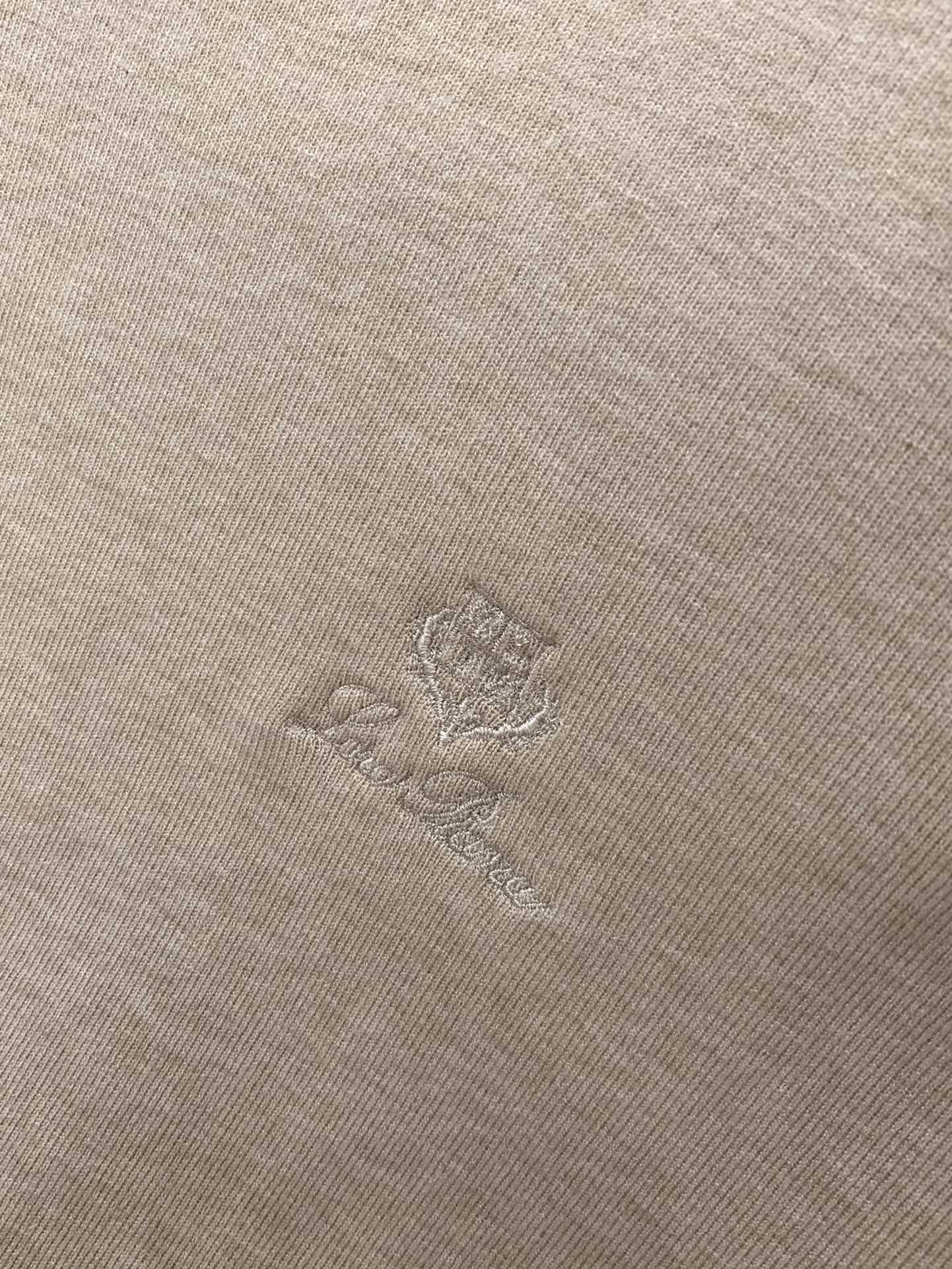 ，lP🆕(Loro Piana )，2025秋冬最新品，专柜同步有售，原单狠货，时尚休闲圆领长袖针织毛衣