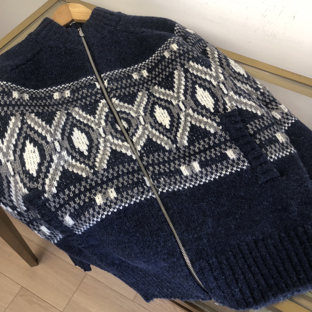 Brunello Cucinelli FW25 高领拉链提花长袖毛衣25新款BC针织开衫！采用羊毛混纺面