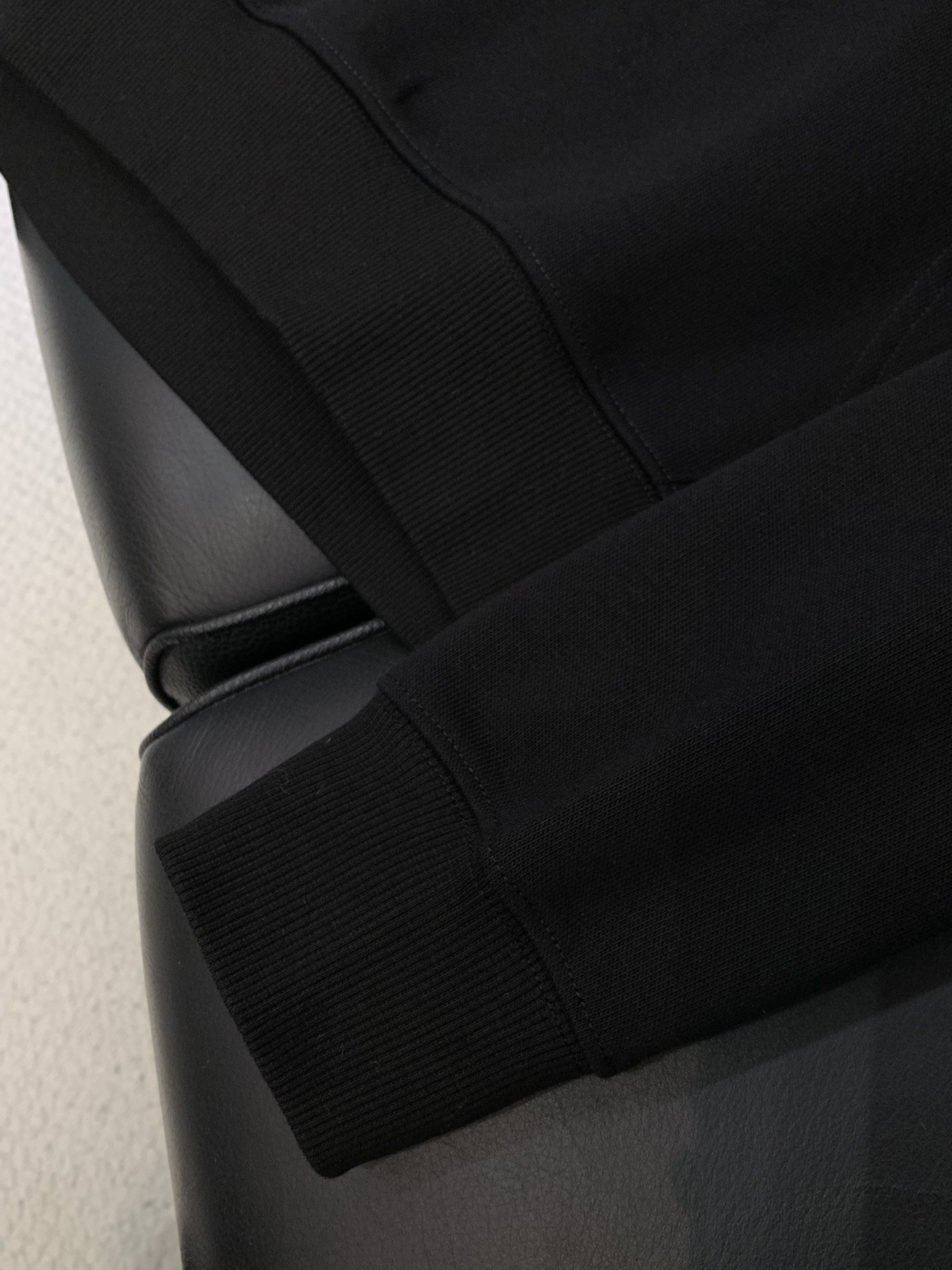 ，FENDI 芬迪，2025秋季最新品，专柜同步有售，原单狠货，时尚休闲连帽卫衣，进口原版面料，顶级印花