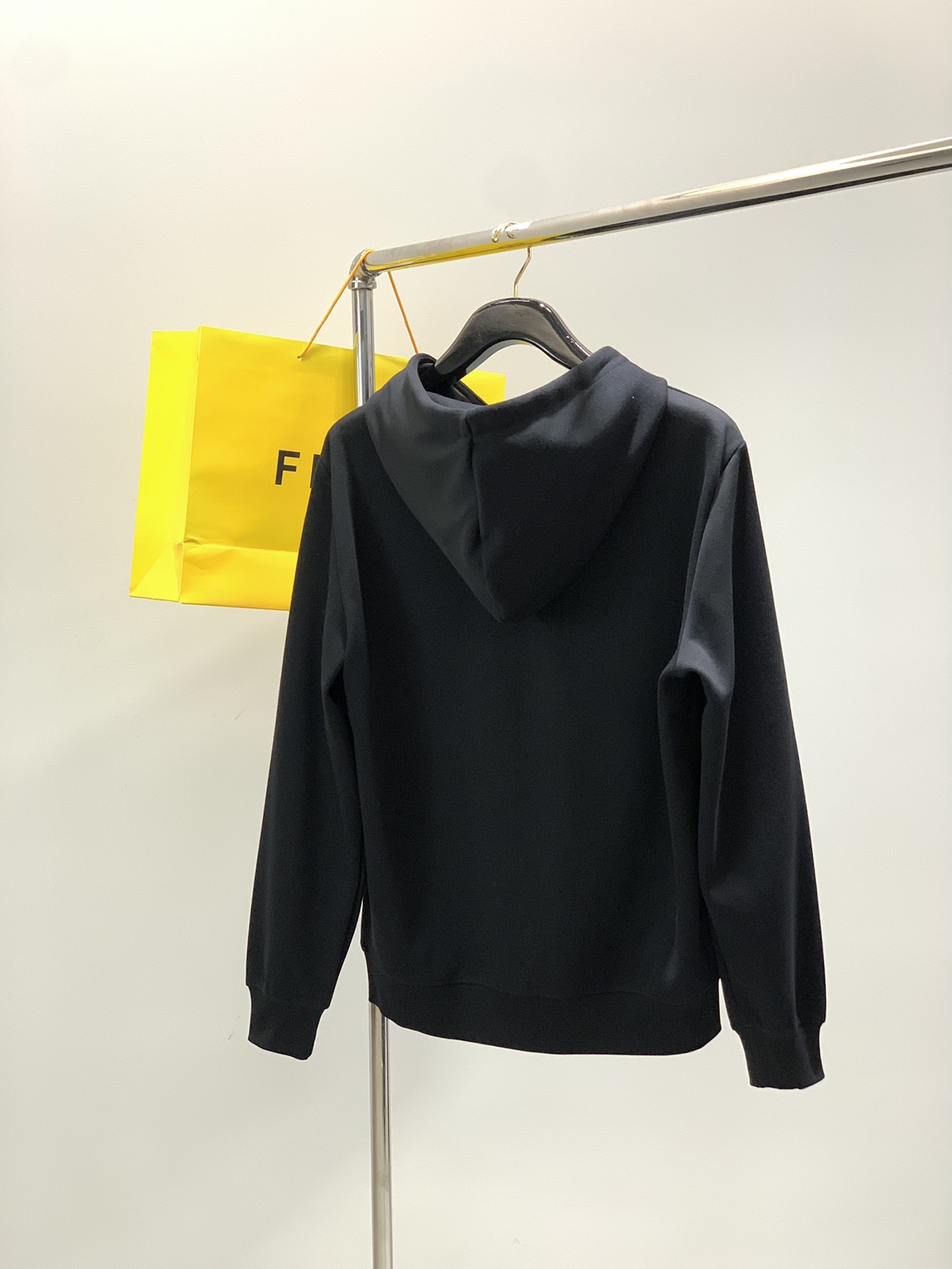 ，FENDI 芬迪，2025秋季最新品，专柜同步有售，原单狠货，时尚休闲连帽卫衣，进口原版面料，顶级印花