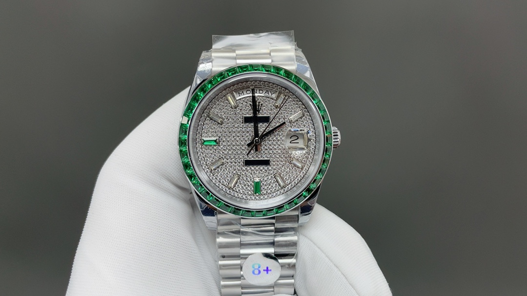 NO:715037,8+ Factory The pinnacle of Rolex. Counterweighted version. The most cost-effective 40DD on the Internet. Rolex Day-Date 40mm dual calendar steel belt model. Optional with 2834 movement or caliber (not full tungsten paint peeling material).198609098+ Factory 劳力士巅峰之作.配重版 全网最具性价比40DD 劳力士 星期日志型40mm 双历钢带款 可选搭配2834机芯或机芯（非全钨金掉漆材质） [發][發] 可包金 不掉漆 不发黑,,rolex,Watch