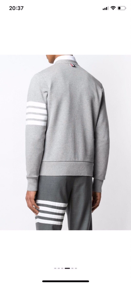 THOM BROWNE 汤姆布朗 TB色织棉开衫有口袋 卫衣材质情侣款开衫\n码数：00-6 颜色：浅灰