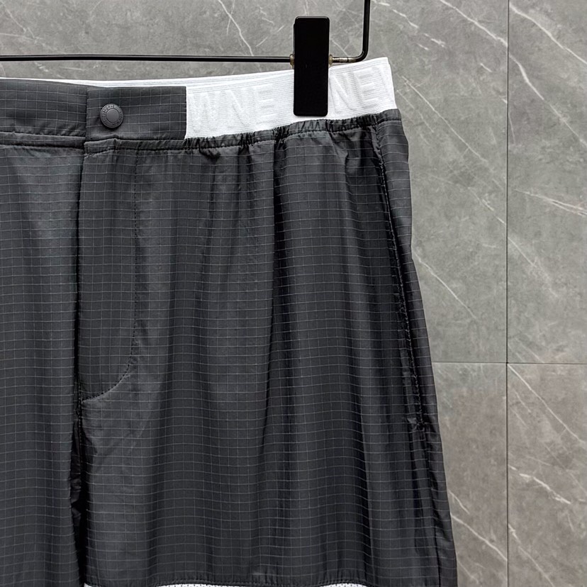 THOM BROWNE 汤姆布朗 TB暗格纹秋冬薄款四杠休闲裤 19.25.15\n码数：1-4 颜色：