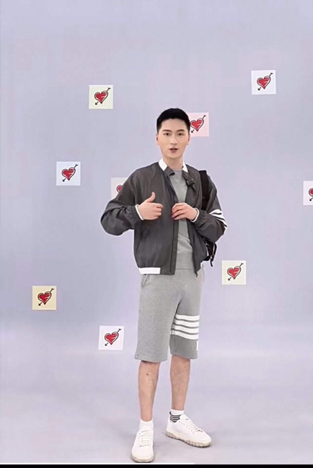 THOM BROWNE 汤姆布朗 TB 暗格纹秋冬薄款四杠休闲夹克 \n码数：1-4 颜色：灰、蓝\n（