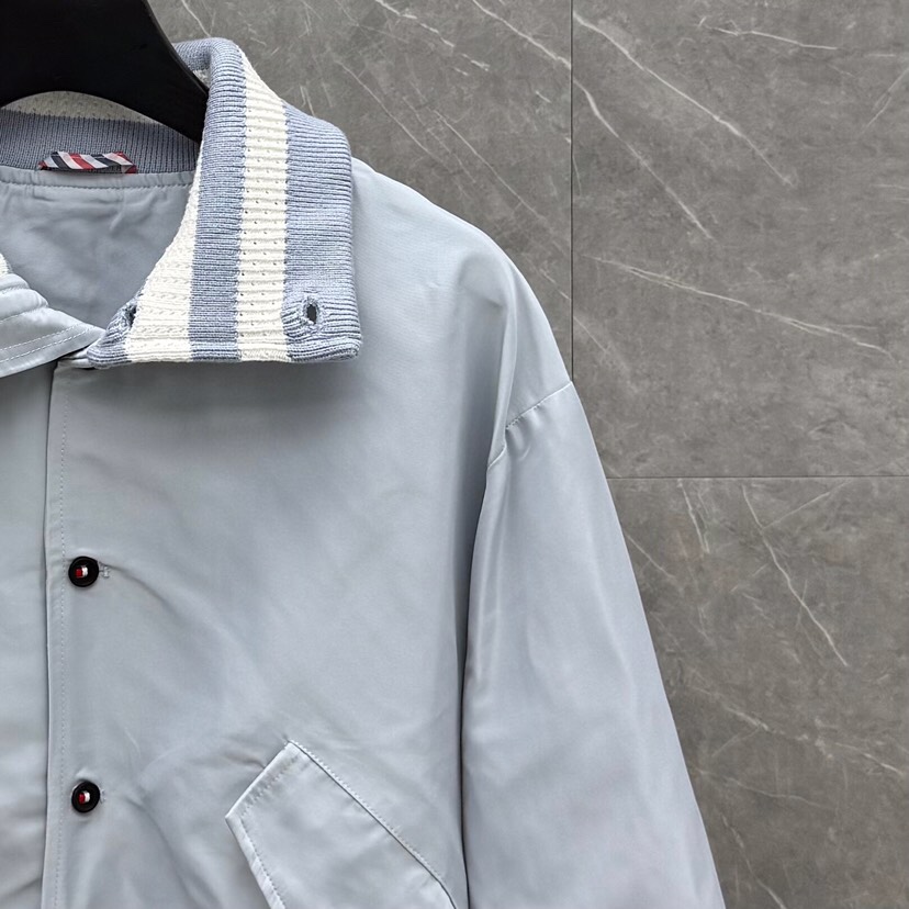 THOM BROWNE 汤姆布朗 TB明星成毅同款休闲夹克 \n码数：1-4 颜色：灰、蓝\n（下单请报