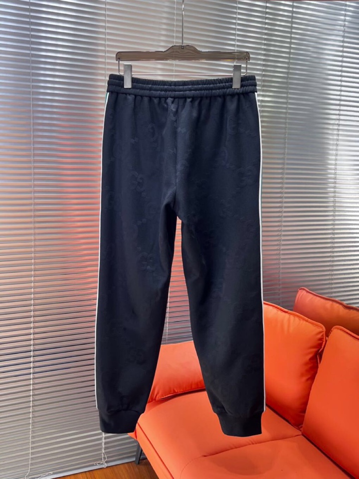 Gucci 古奇2025秋冬新品运动休闲织带连帽套装，十足腔调 上身非常的赞 超有型 绝对是吸引回头率的