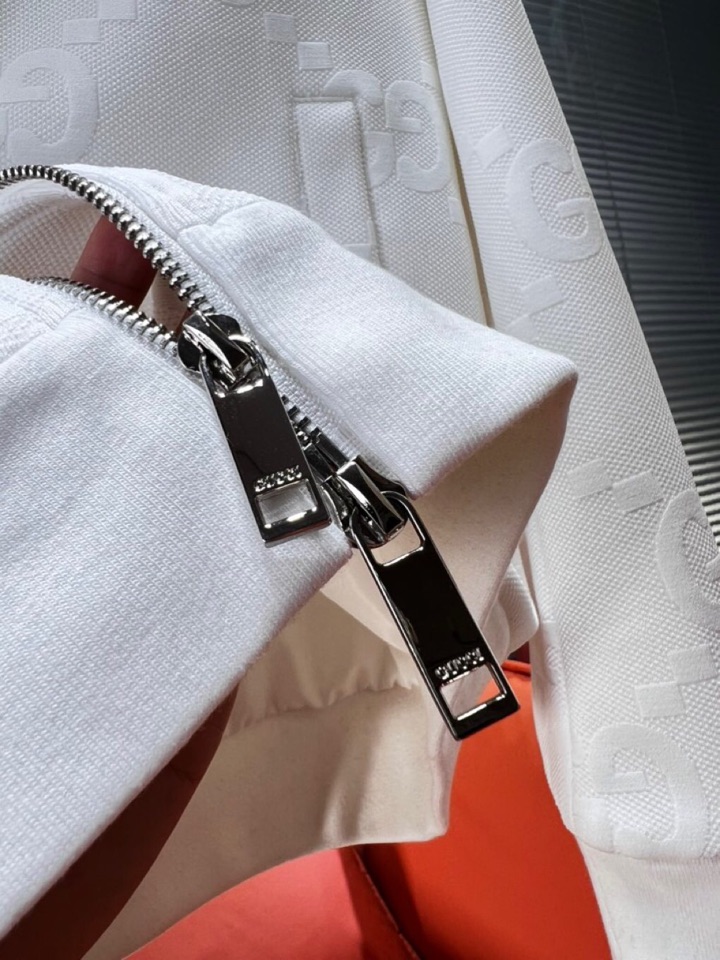 Gucci 古奇2025秋冬新品运动休闲织带连帽套装，十足腔调 上身非常的赞 超有型 绝对是吸引回头率的