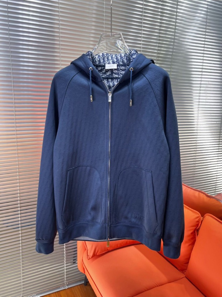 Dior 迪奥2025秋冬新品运动休闲连帽套装，十足腔调 上身非常的赞 超有型 绝对是吸引回头率的利器！