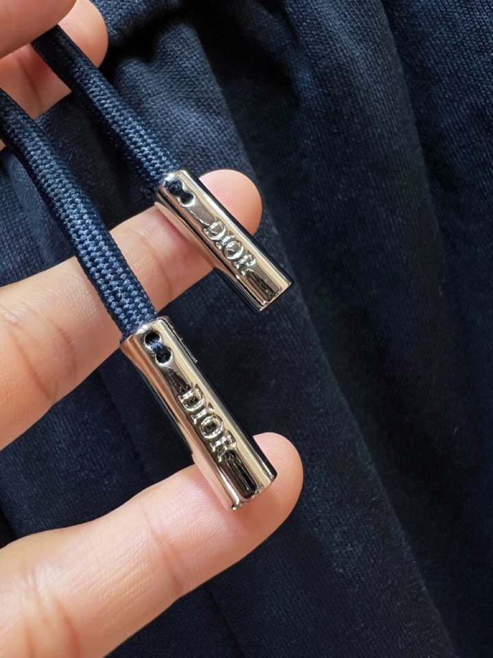 Dior 迪奥2025秋冬新品运动休闲连帽套装，十足腔调 上身非常的赞 超有型 绝对是吸引回头率的利器！