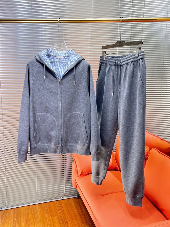 Dior 迪奥2025秋冬新品运动休闲连帽套装，十足腔调 上身非常的赞 超有型 绝对是吸引回头率的利器！