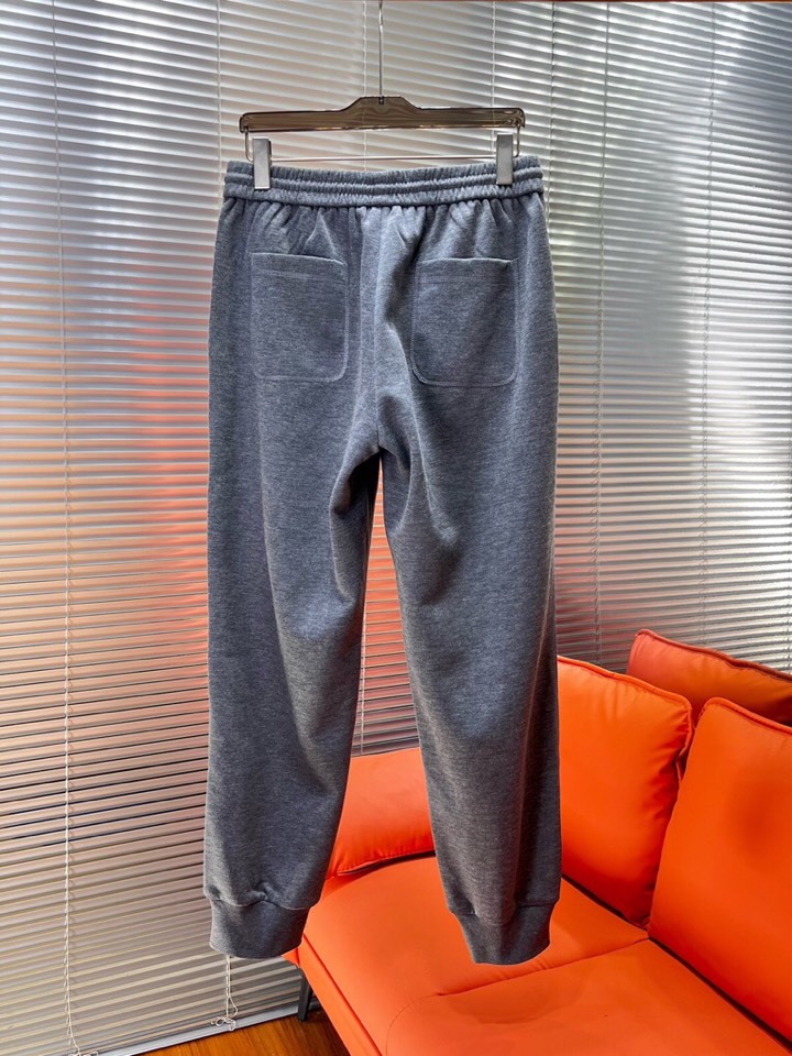 Dior 迪奥2025秋冬新品运动休闲连帽套装，十足腔调 上身非常的赞 超有型 绝对是吸引回头率的利器！