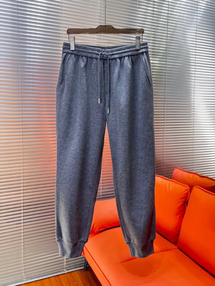 Dior 迪奥2025秋冬新品运动休闲连帽套装，十足腔调 上身非常的赞 超有型 绝对是吸引回头率的利器！