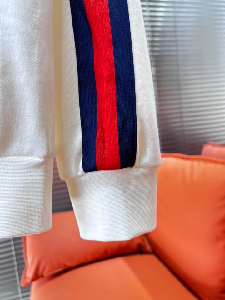 Gucci 古奇2025秋冬新品运动休闲连帽套装，十足腔调 上身非常的赞 超有型 绝对是吸引回头率的利器