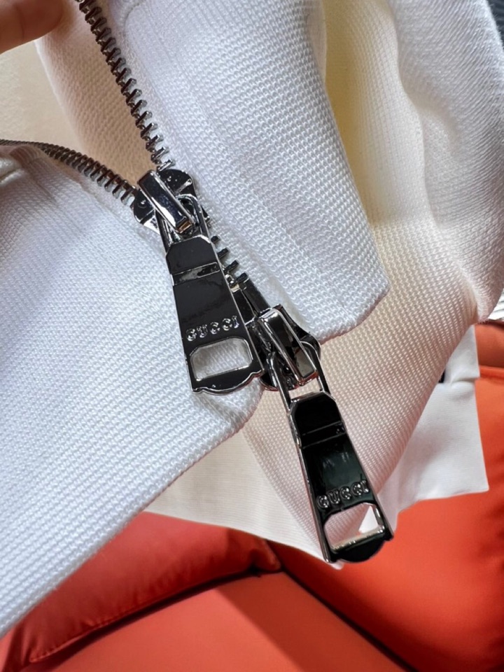 Gucci 古奇2025秋冬新品运动休闲连帽套装，十足腔调 上身非常的赞 超有型 绝对是吸引回头率的利器