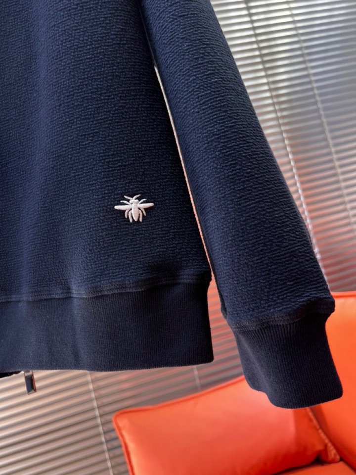 Dior 迪奥胸前字母刺绣连帽卫衣开衫拉链外套，\n面料采用高克重面料，上身舒服透气，手感极佳，胸前字母