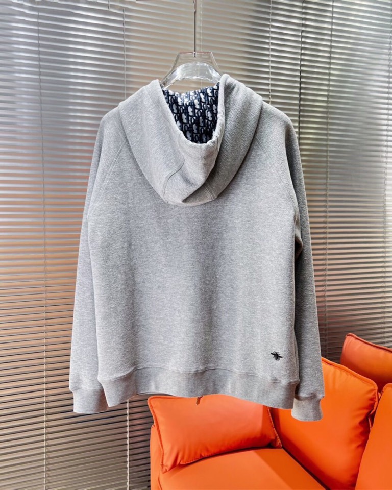 Dior 迪奥胸前字母刺绣连帽卫衣开衫拉链外套，\n面料采用高克重面料，上身舒服透气，手感极佳，胸前字母