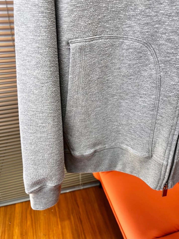 Dior 迪奥胸前字母刺绣连帽卫衣开衫拉链外套，\n面料采用高克重面料，上身舒服透气，手感极佳，胸前字母