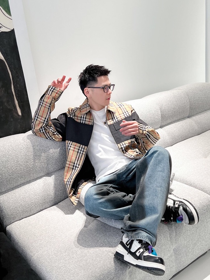 巴宝莉 官网同款，三标齐全，提前发售 2025ss秋冬新款男士夹克外套， 原单三标齐全高端版本 定制面料