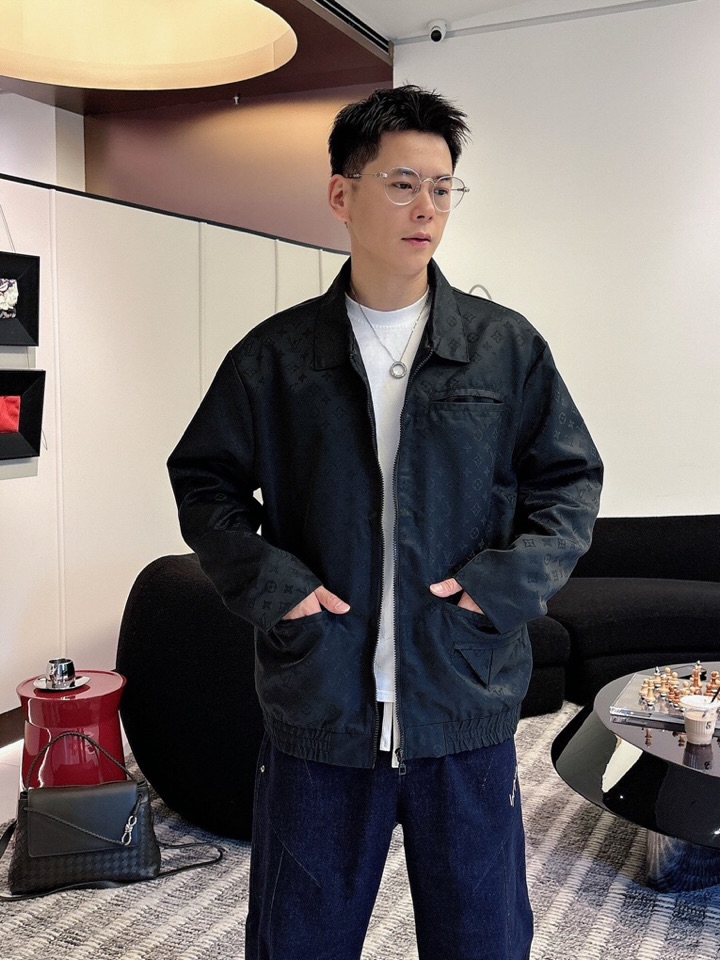 LV 官网同款，三标齐全，提前发售 2025ss秋冬新款男士夹克外套，原单三标齐全高端版本 定制面料 透