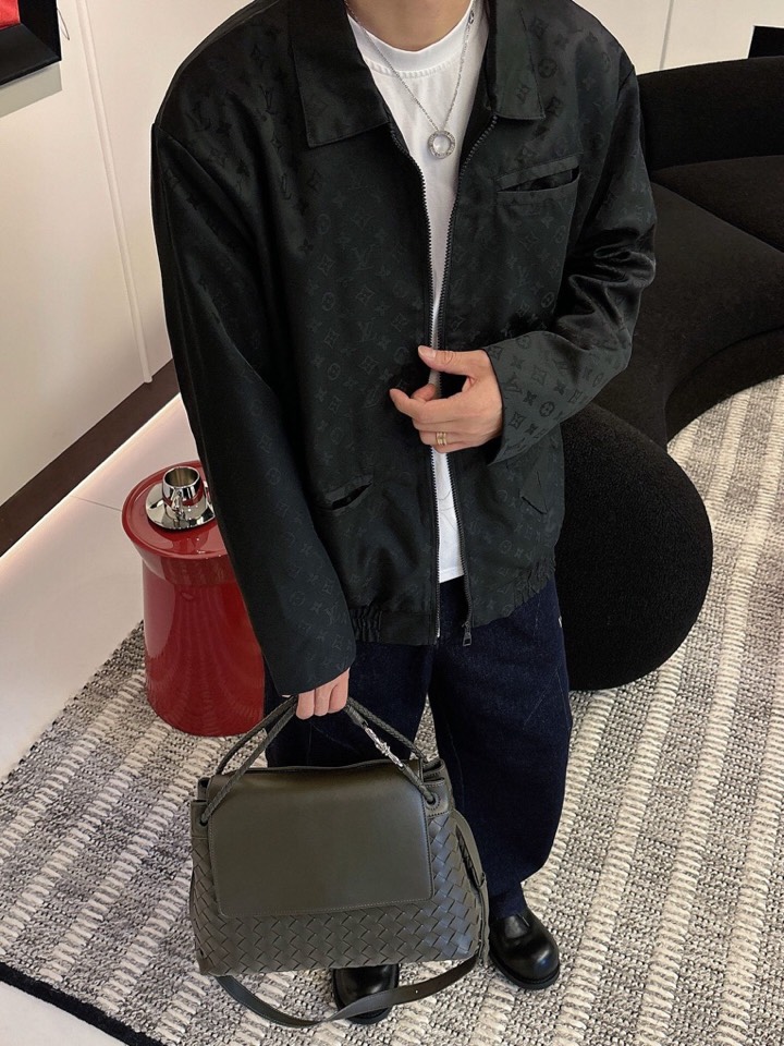 LV 官网同款，三标齐全，提前发售 2025ss秋冬新款男士夹克外套，原单三标齐全高端版本 定制面料 透