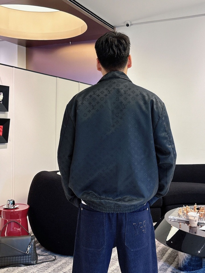 LV 官网同款，三标齐全，提前发售 2025ss秋冬新款男士夹克外套，原单三标齐全高端版本 定制面料 透