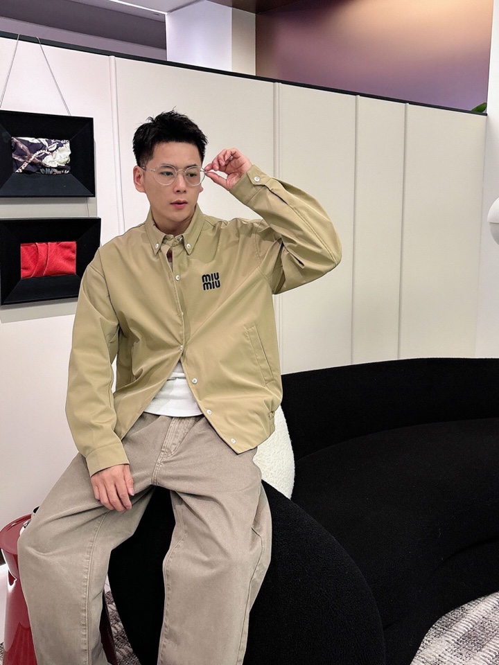 Miu Miu 缪缪官网同款，三标齐全，提前发售 2025ss秋冬新款男士夹克外套，原单三标齐全高端版本