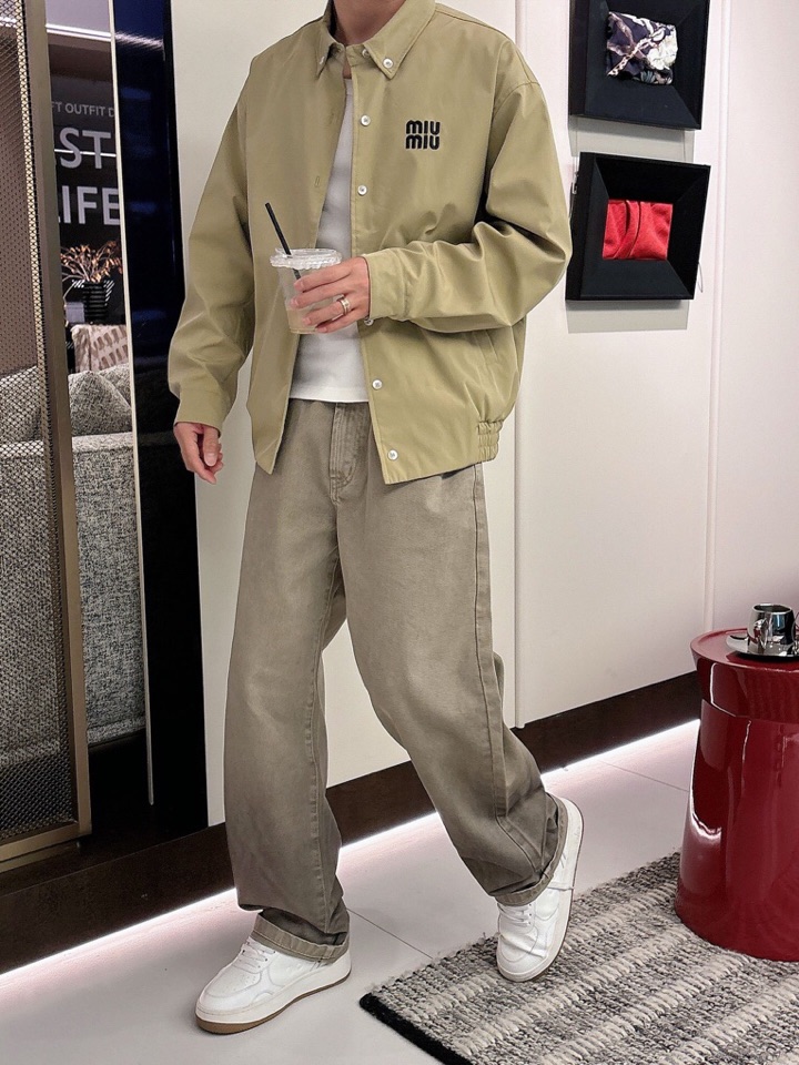 Miu Miu 缪缪官网同款，三标齐全，提前发售 2025ss秋冬新款男士夹克外套，原单三标齐全高端版本