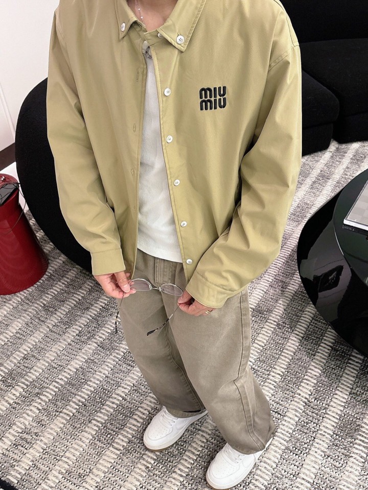 Miu Miu 缪缪官网同款，三标齐全，提前发售 2025ss秋冬新款男士夹克外套，原单三标齐全高端版本