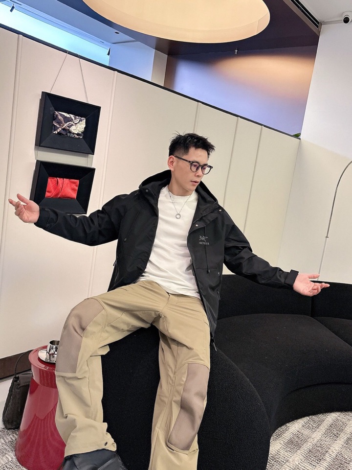 始祖鸟 官网同款，三标齐全，提前发售 2025ss秋冬新款男士夹克外套，原单三标齐全高端版本 定制面料 