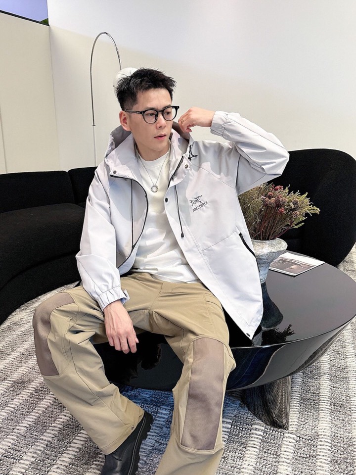 始祖鸟 官网同款，三标齐全，提前发售 2025ss秋冬新款男士夹克外套，原单三标齐全高端版本 定制面料 