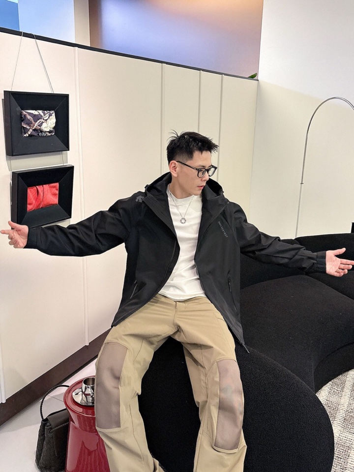 迪桑特 官网同款，三标齐全，提前发售 2025ss秋冬新款男士夹克外套，原单三标齐全高端版本 定制面料 