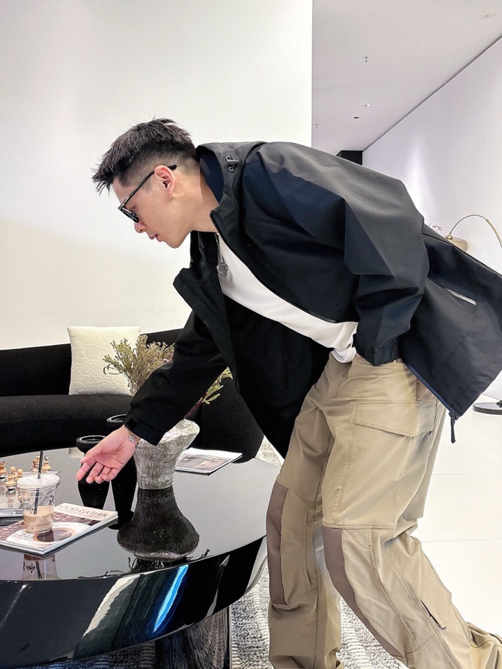 迪桑特 官网同款，三标齐全，提前发售 2025ss秋冬新款男士夹克外套，原单三标齐全高端版本 定制面料 