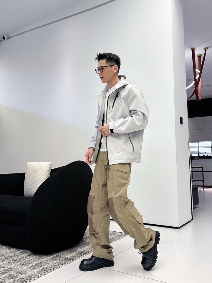 alo 官网同款，三标齐全，提前发售 2025ss秋冬新款男士夹克外套，原单三标齐全高端版本 定制面料 