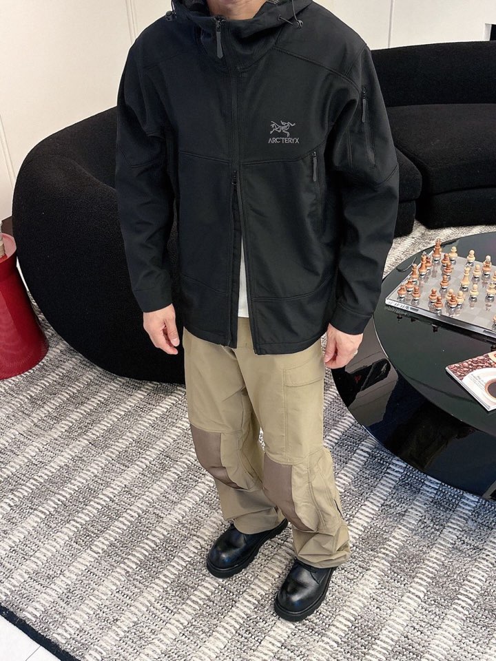 始祖鸟 官网同款，三标齐全，提前发售 2025ss秋冬新款男士夹克外套，原单三标齐全高端版本 定制面料 