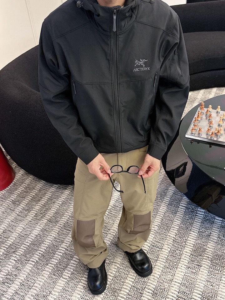 始祖鸟 官网同款，三标齐全，提前发售 2025ss秋冬新款男士夹克外套，原单三标齐全高端版本 定制面料 