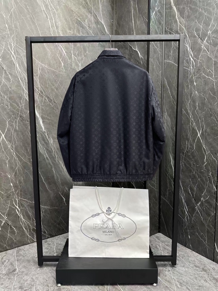 LV 官网同款，三标齐全，提前发售 2025ss秋冬新款男士夹克外套，双面穿原单三标齐全高端版本 定制面